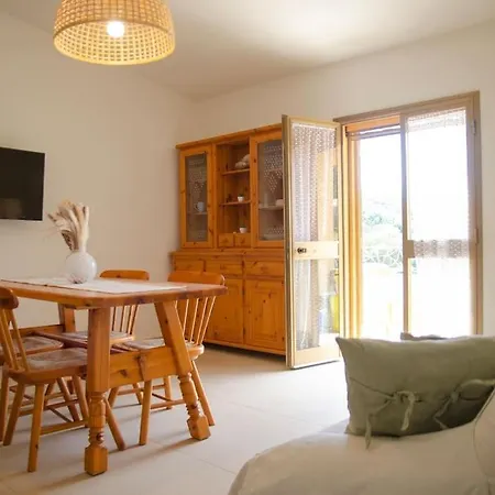 Ulivo - Modern Apt A 5min Da Budoni Brunella